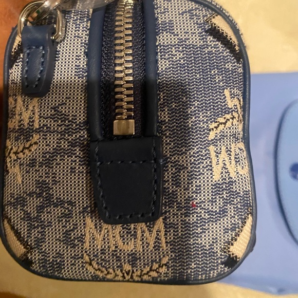 MCM BOSTON MINI VINTAGE JACQUARD MONOGRAM BLUE CANVAS & LEATHER BAG - Picture 5 of 10